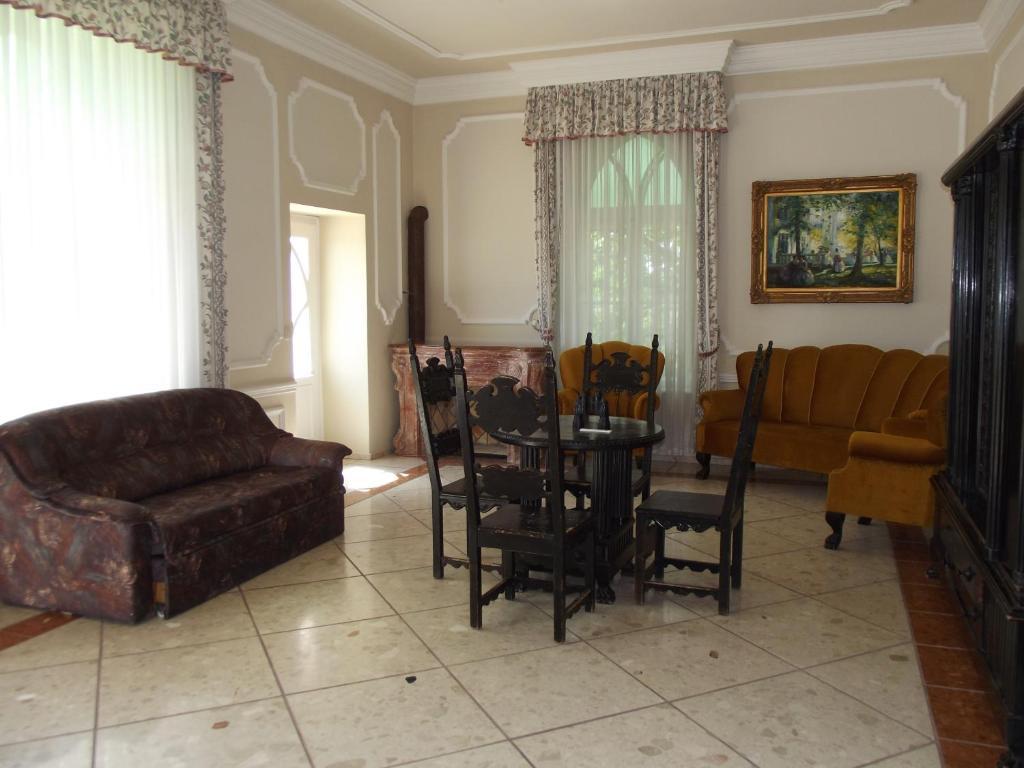 Sir David Balaton Castle Apartmanok Balatonszepezd Room photo